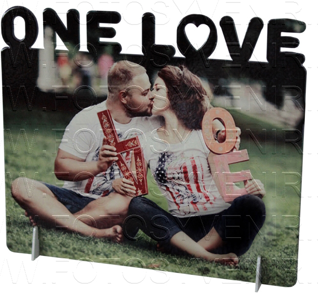 Фоторамка из стали с заголовком " One Love"